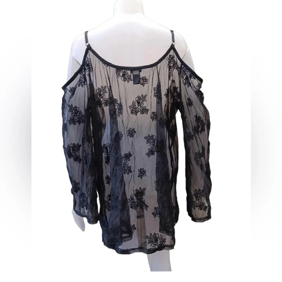 Torrid Black Sheer Lace Embroidered Cold Shoulder  Blouse Size 2 - Picture 5 of 9